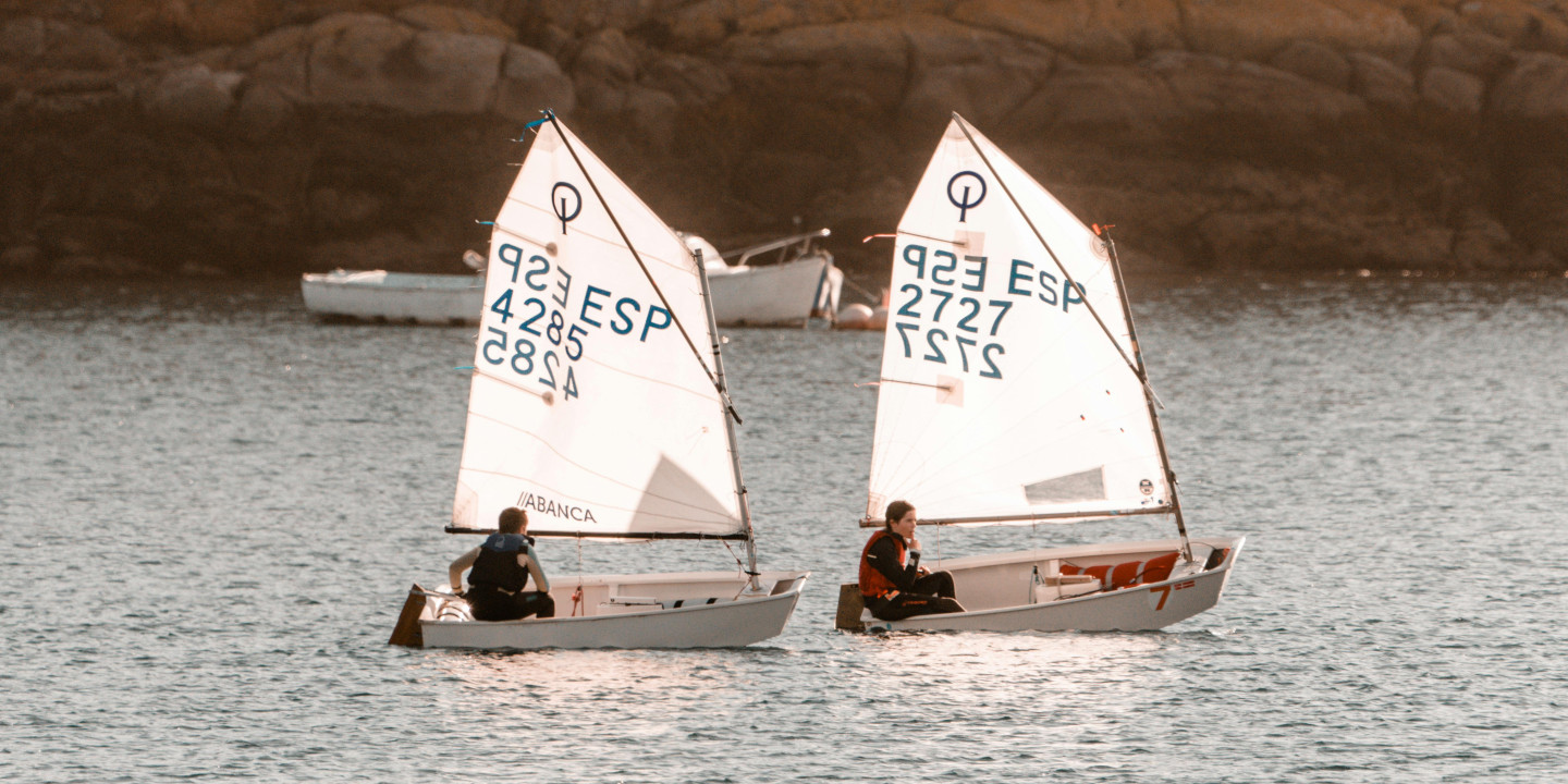 Activités nautiques à Roscoff voile dériveur.jpg